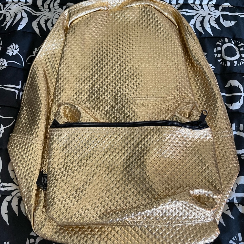 NWOT LARGE Quilted Gold Back Pack Tote